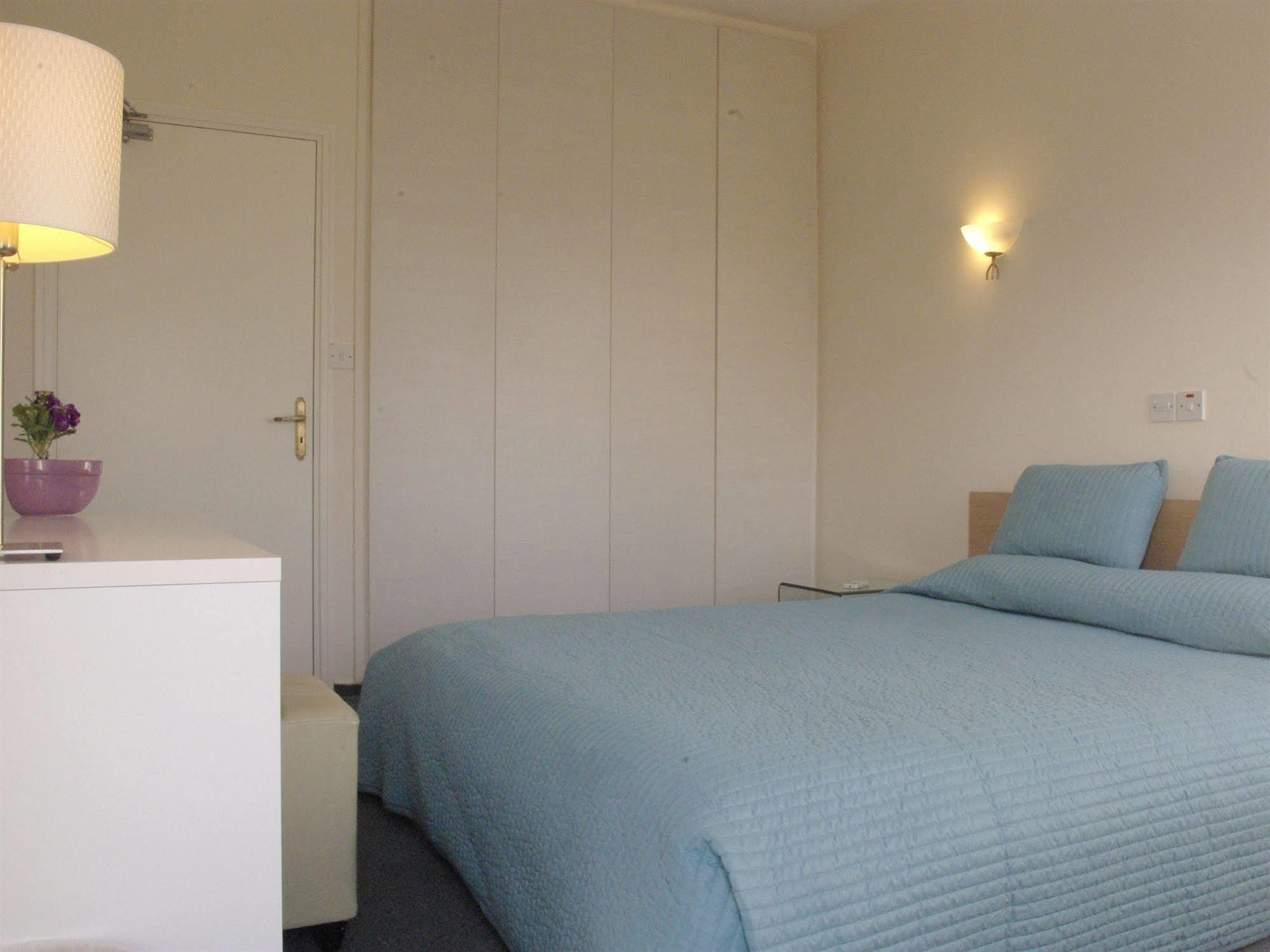 Vega Apartments Limassol Zimmer foto